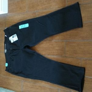 Signature by Levi Strauss Gold Edition Women's Plus Black Jeans, 24w, Short,